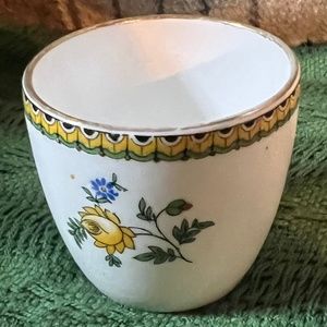 Vintage, Aynsley Bone China  Egg Cup  (England)